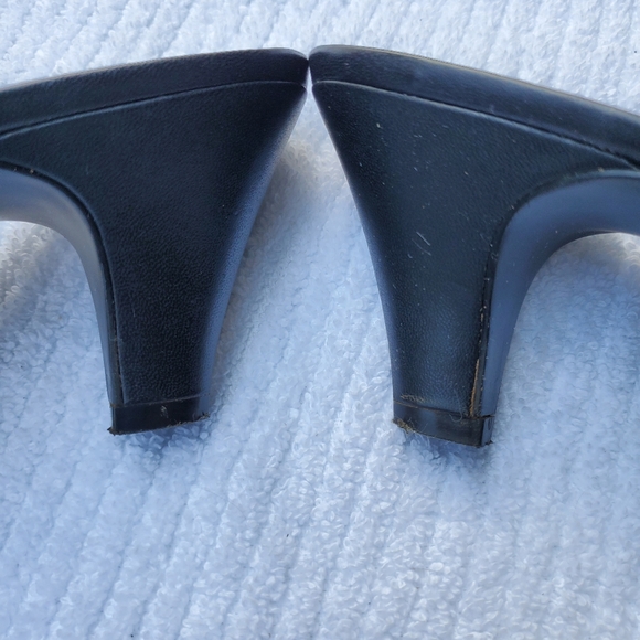 😎 Covington Open Toe Heeled Sandal - Picture 5 of 9